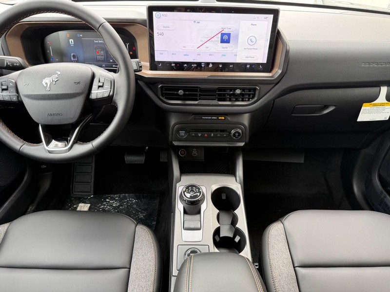 Ford Bronco Sport Vehicle Full-screen Gallery Image 5