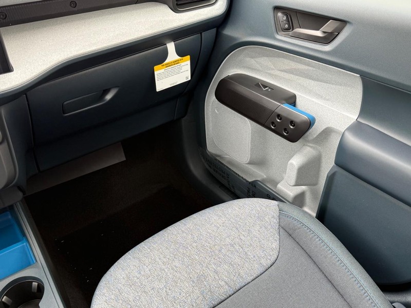 Ford Maverick Vehicle Full-screen Gallery Image 8