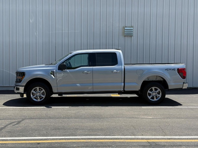 Ford F-150 Vehicle Full-screen Gallery Image 2