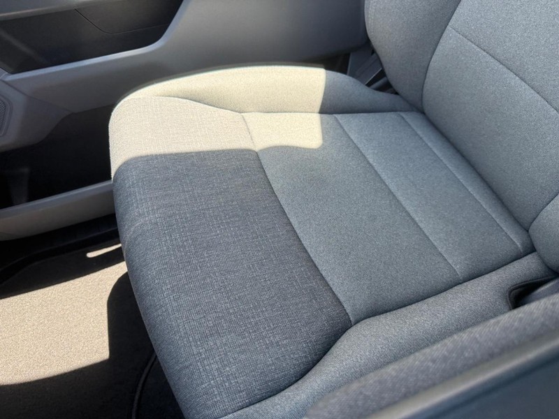 Ford F-150 Vehicle Full-screen Gallery Image 20