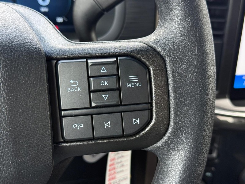 Ford F-150 Vehicle Full-screen Gallery Image 10