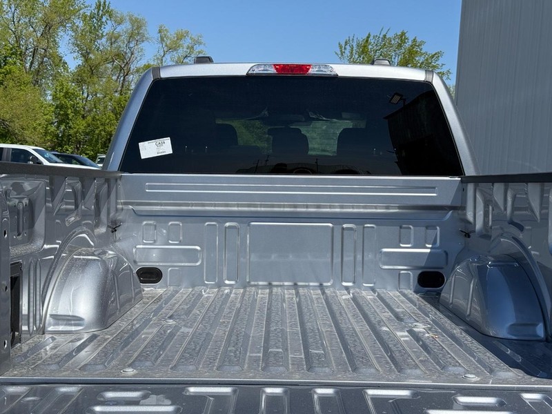 Ford F-150 Vehicle Full-screen Gallery Image 5