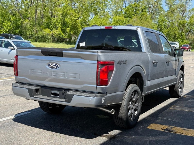 Ford F-150 Vehicle Full-screen Gallery Image 6