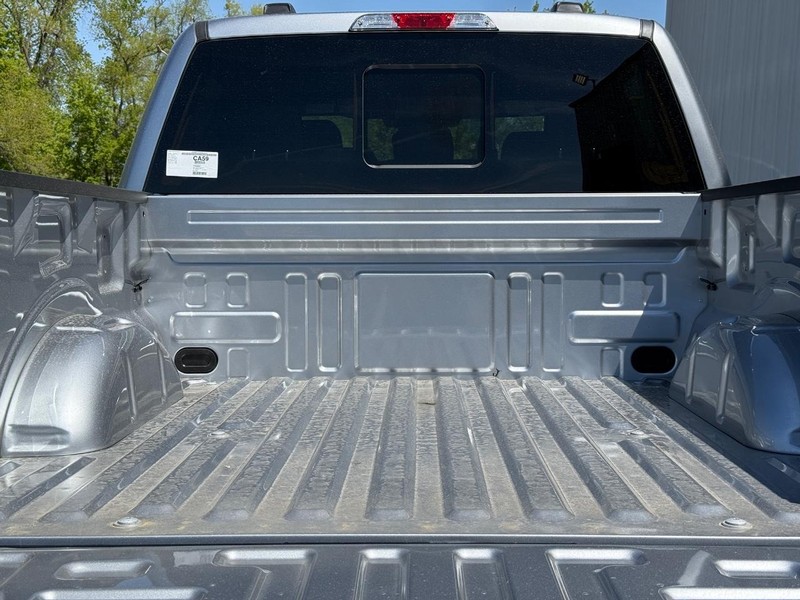 Ford F-150 Vehicle Full-screen Gallery Image 5