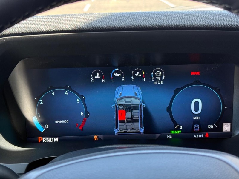 Ford F-150 Vehicle Full-screen Gallery Image 17