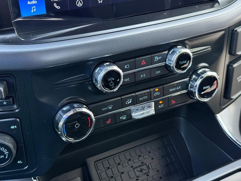 Ford F-150 Vehicle Full-screen Gallery Image 19