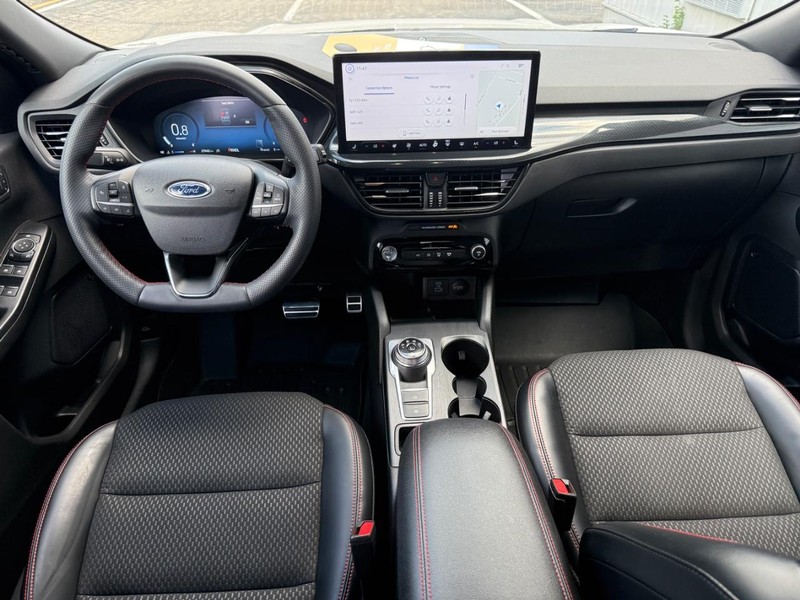 Ford Escape Vehicle Full-screen Gallery Image 9
