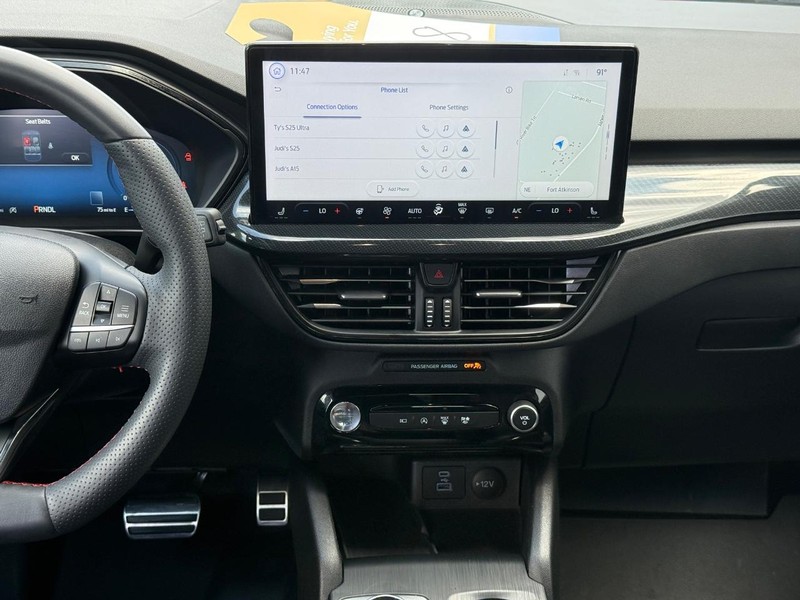 Ford Escape Vehicle Full-screen Gallery Image 10