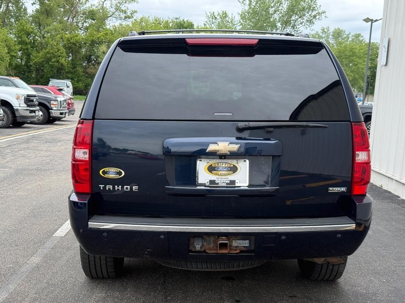 Chevrolet Tahoe Vehicle Full-screen Gallery Image 4