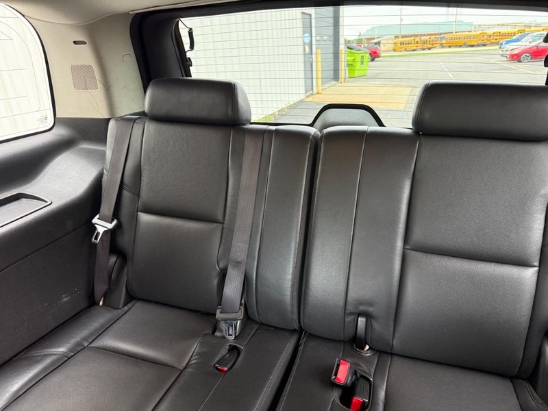 Chevrolet Tahoe Vehicle Full-screen Gallery Image 10