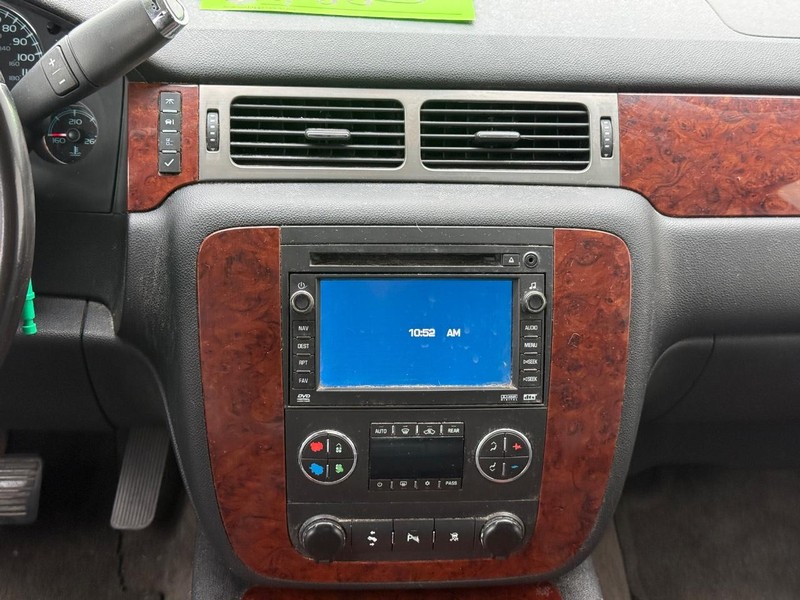Chevrolet Tahoe Vehicle Full-screen Gallery Image 14