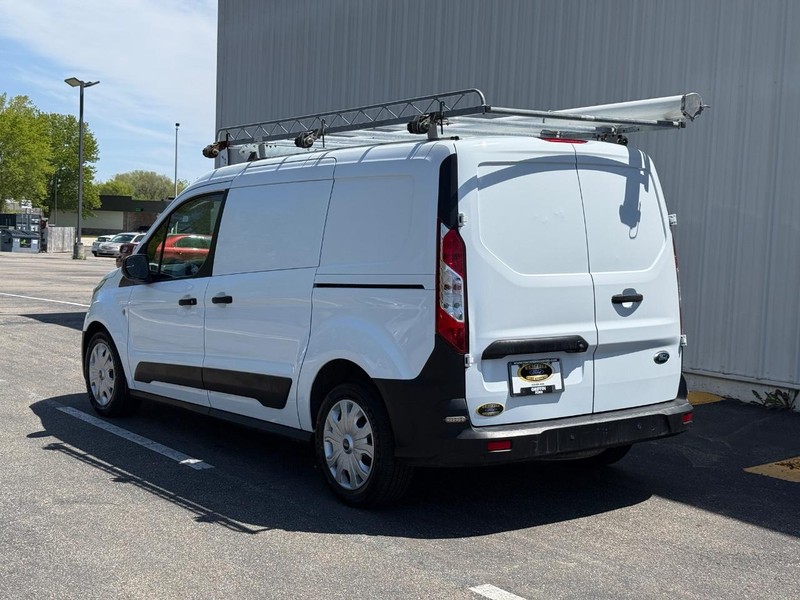 Ford Transit Connect Van Vehicle Full-screen Gallery Image 3