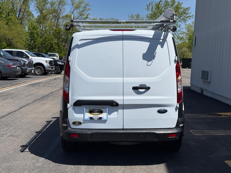 Ford Transit Connect Van Vehicle Full-screen Gallery Image 4