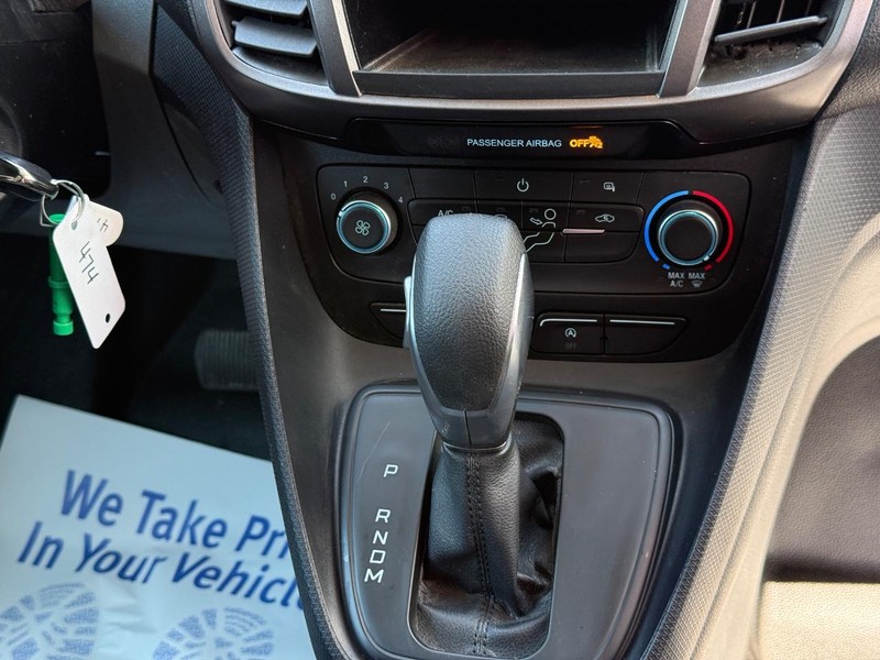 Ford Transit Connect Van Vehicle Full-screen Gallery Image 11