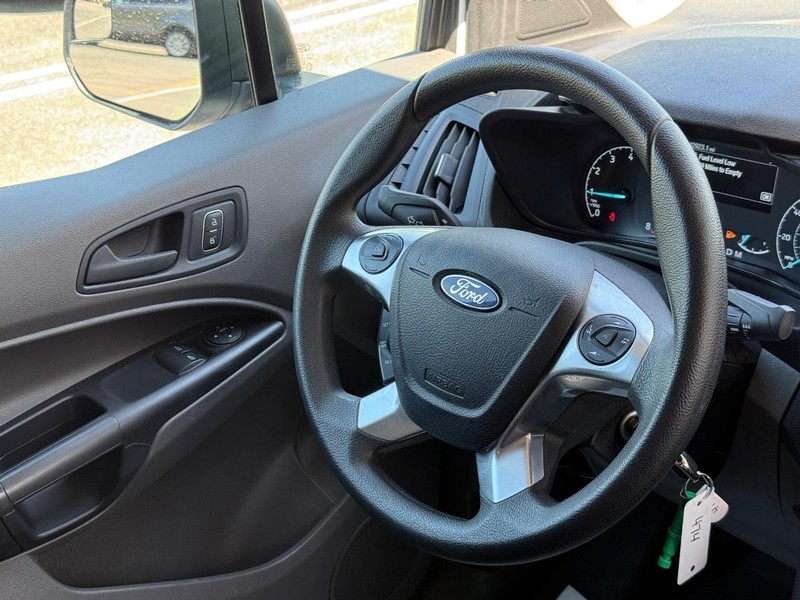 Ford Transit Connect Van Vehicle Full-screen Gallery Image 12