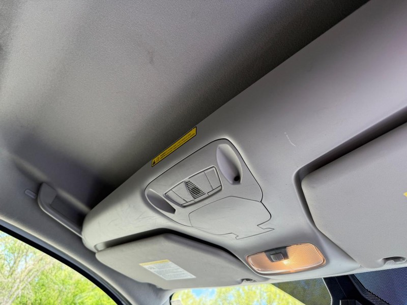 Ford Transit Connect Van Vehicle Full-screen Gallery Image 13