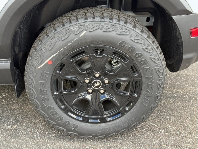 Ford Bronco Sport Vehicle Full-screen Gallery Image 5