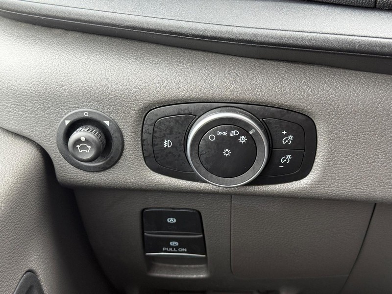 Ford Transit Cargo Van Vehicle Full-screen Gallery Image 18