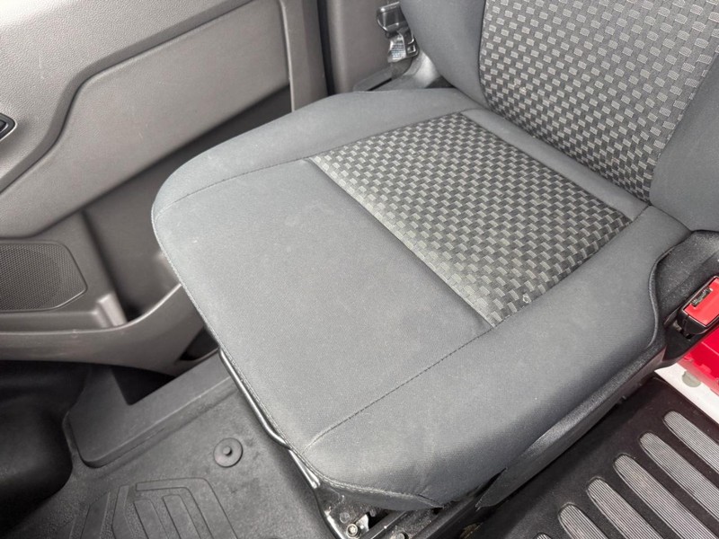 Ford Transit Cargo Van Vehicle Full-screen Gallery Image 19