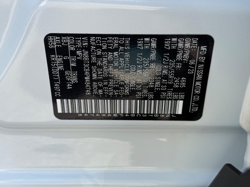 Nissan Rogue Vehicle Full-screen Gallery Image 22