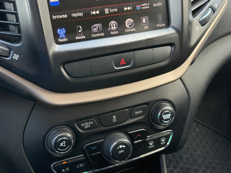 Jeep Cherokee Vehicle Full-screen Gallery Image 22