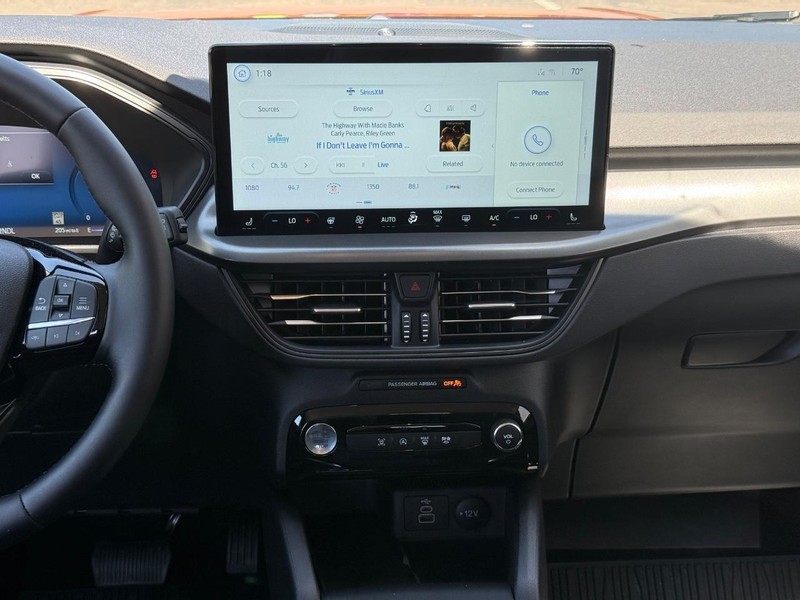 Ford Escape Vehicle Full-screen Gallery Image 11