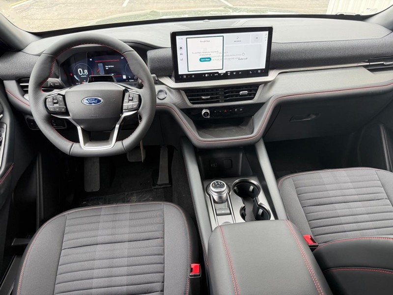 Ford Explorer Vehicle Full-screen Gallery Image 11