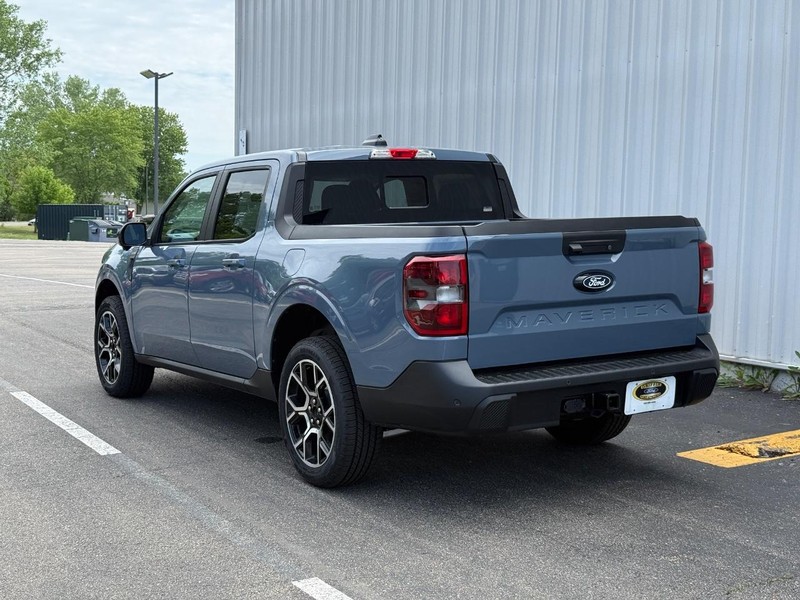 Ford Maverick Vehicle Full-screen Gallery Image 3