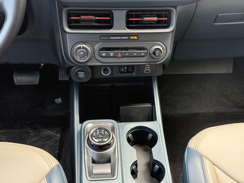 Ford Maverick Vehicle Full-screen Gallery Image 12