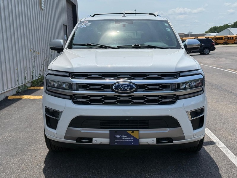 Ford Expedition Max Vehicle Full-screen Gallery Image 08
