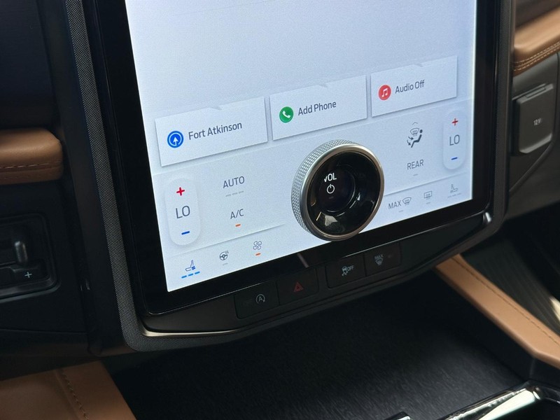 Ford Expedition Max Vehicle Full-screen Gallery Image 20