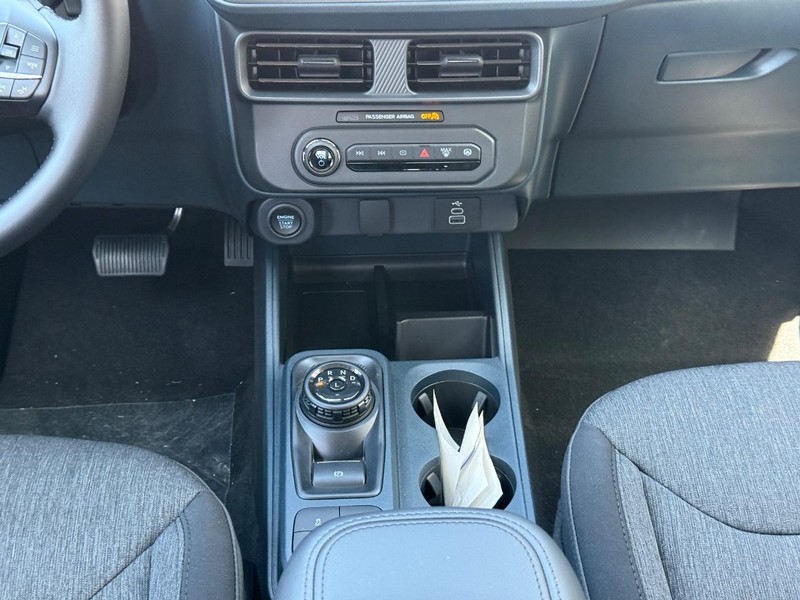 Ford Maverick Vehicle Full-screen Gallery Image 10