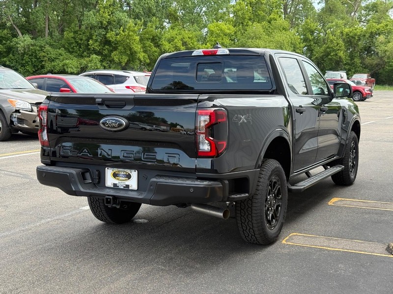 Ford Ranger Vehicle Full-screen Gallery Image 8