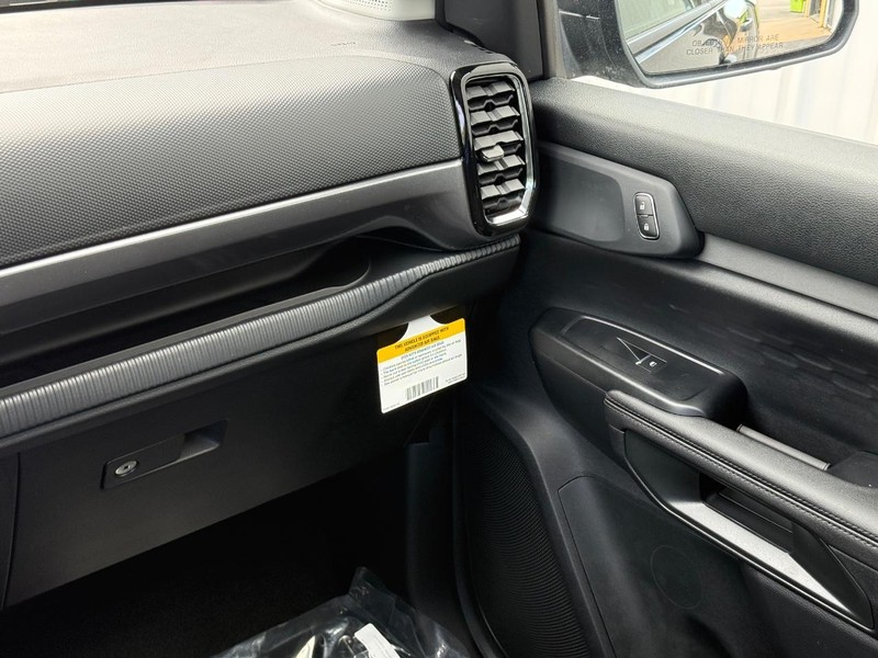 Ford Ranger Vehicle Full-screen Gallery Image 14