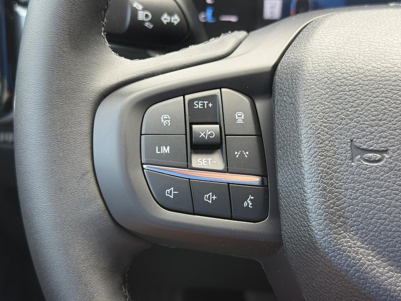 Ford Ranger Vehicle Full-screen Gallery Image 15