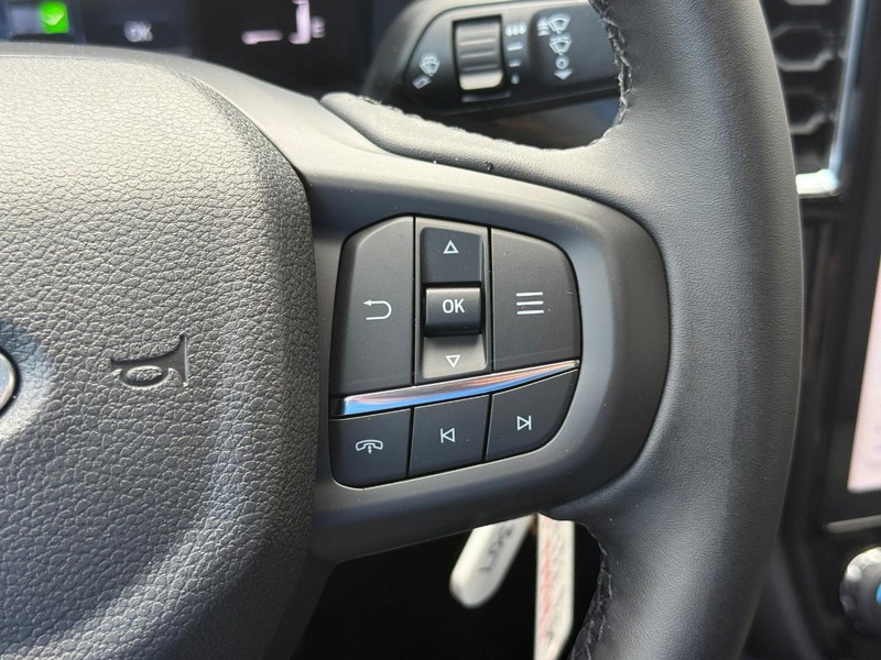 Ford Ranger Vehicle Full-screen Gallery Image 16