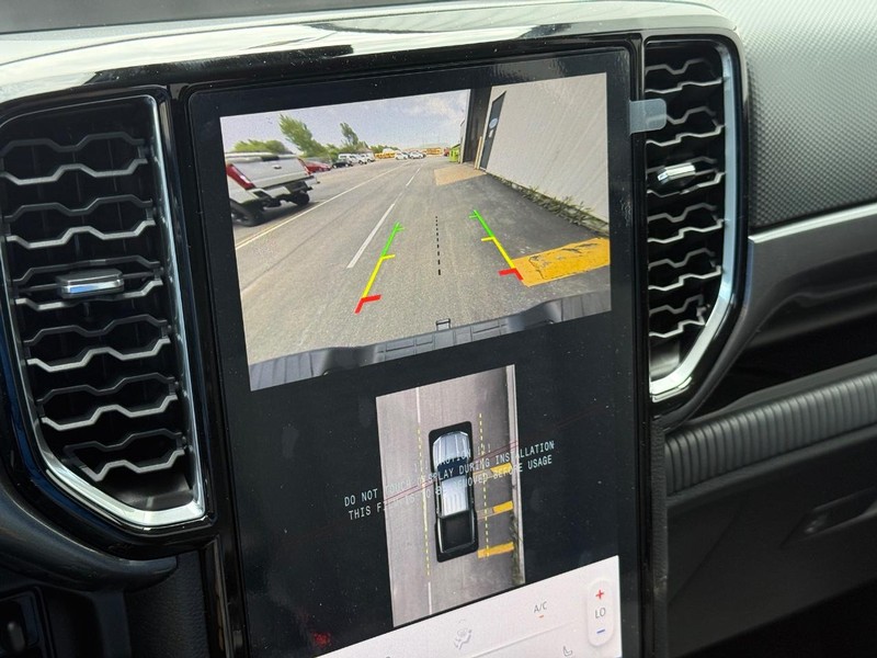 Ford Ranger Vehicle Full-screen Gallery Image 18