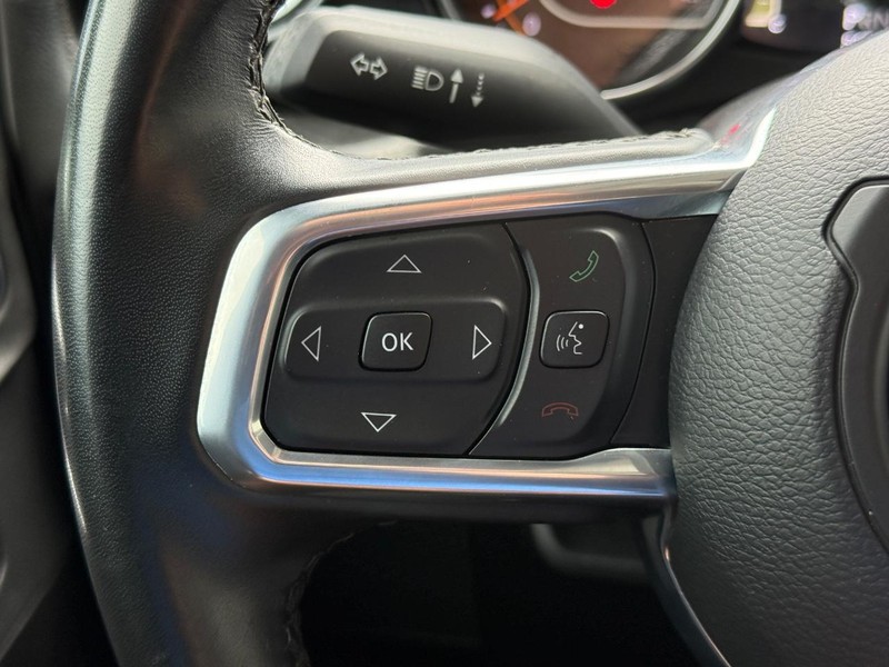 Jeep Wrangler Vehicle Full-screen Gallery Image 15
