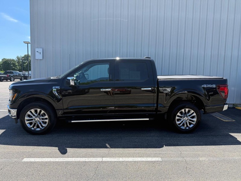 Ford F-150 Vehicle Full-screen Gallery Image 2
