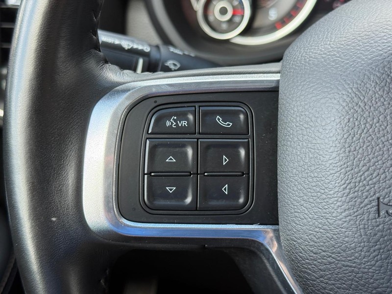 Ram 3500 Vehicle Full-screen Gallery Image 15