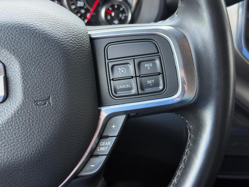 Ram 3500 Vehicle Full-screen Gallery Image 16