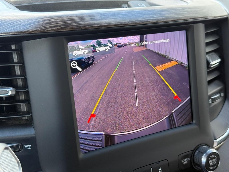 Ram 3500 Vehicle Full-screen Gallery Image 20