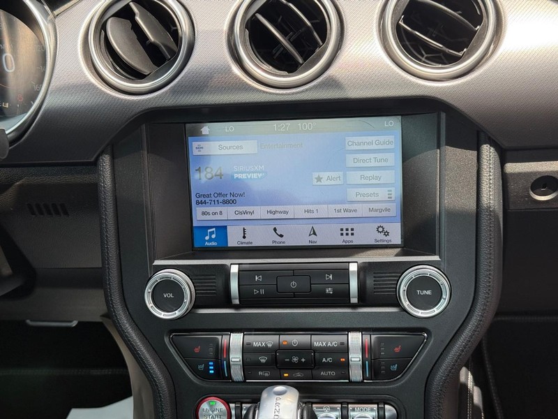 Ford Mustang Vehicle Full-screen Gallery Image 11