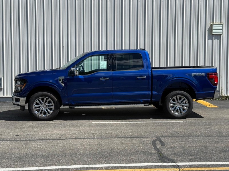 Ford F-150 Vehicle Full-screen Gallery Image 2