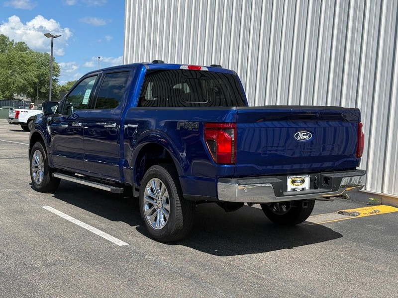 Ford F-150 Vehicle Full-screen Gallery Image 3