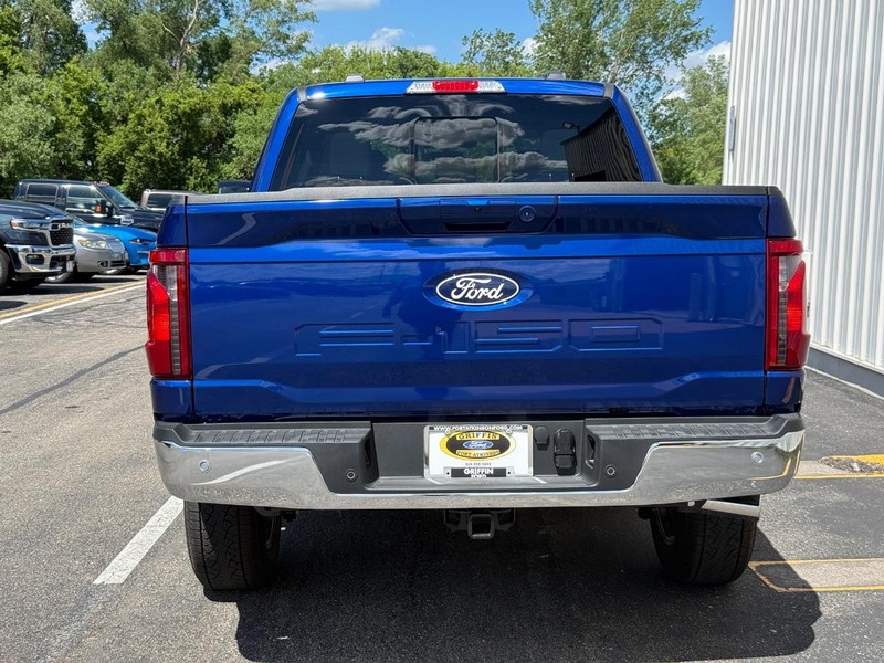 Ford F-150 Vehicle Full-screen Gallery Image 4