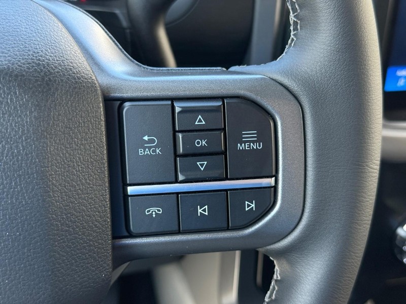 Ford F-150 Vehicle Full-screen Gallery Image 16
