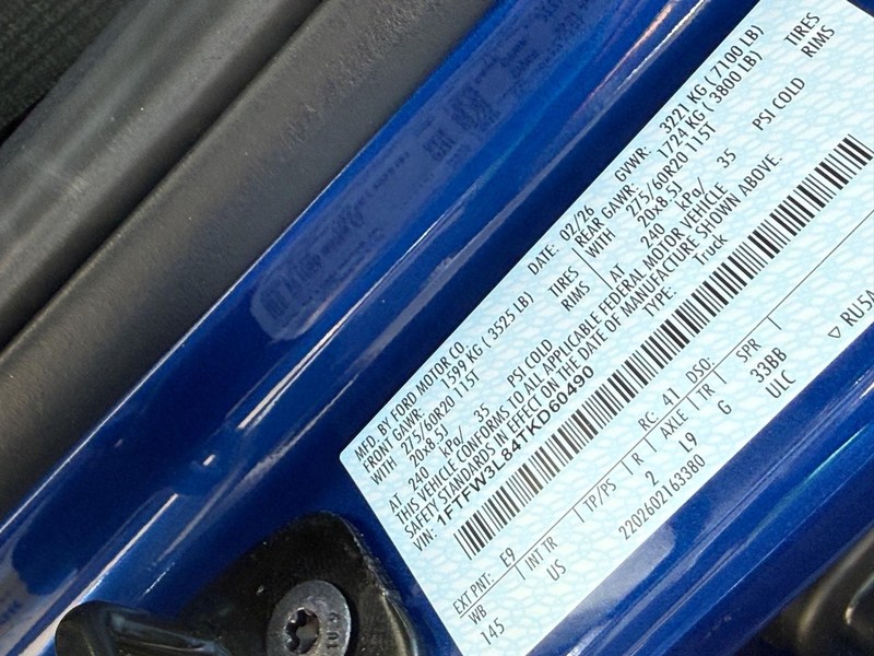 Ford F-150 Vehicle Full-screen Gallery Image 22