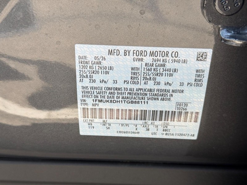 Ford Explorer Vehicle Full-screen Gallery Image 23