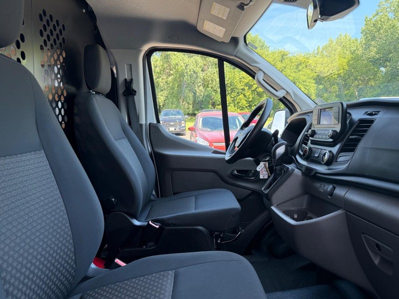 Ford Transit Cargo Van Vehicle Full-screen Gallery Image 10